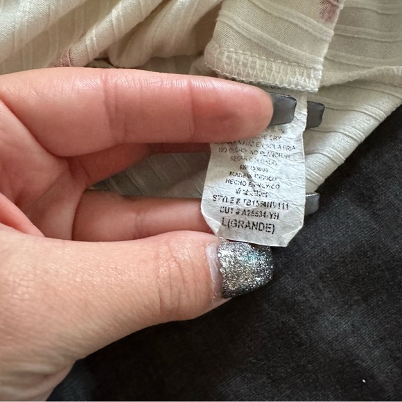 Floral Crop Top - Picture 3 of 3